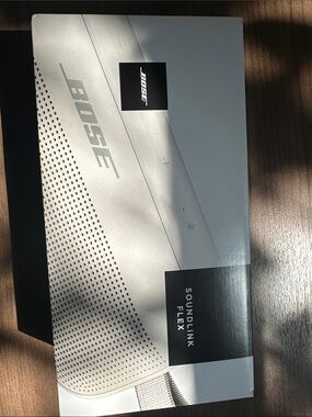 Bose SoundLink Flex Portable Speaker - White/Silver Finish